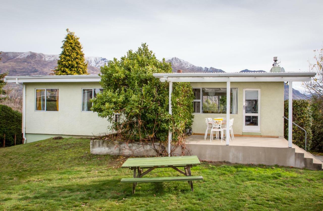 Retro With A View Villa Уанака Екстериор снимка